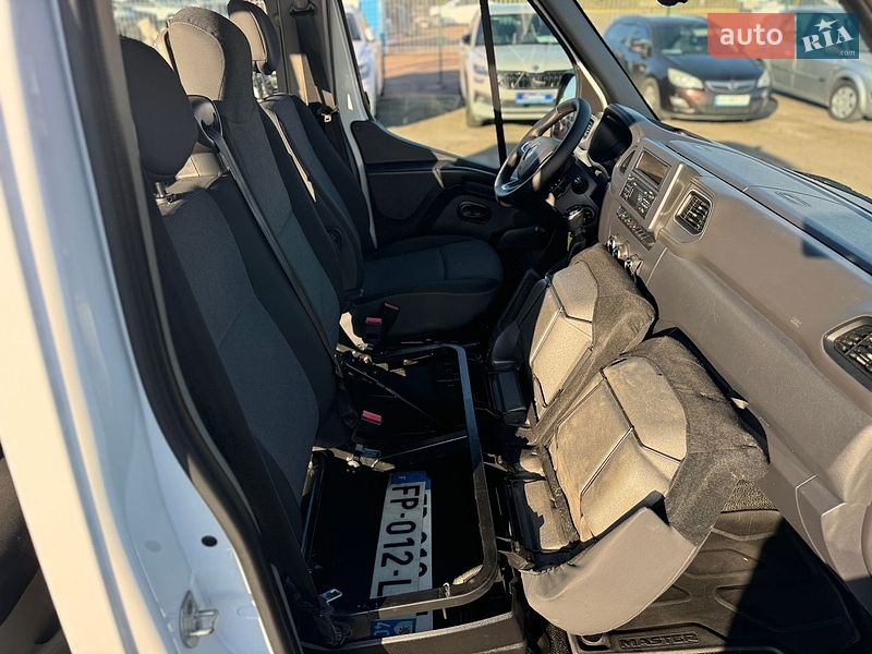 Грузопассажирский фургон Renault Master 2020 в Киеве