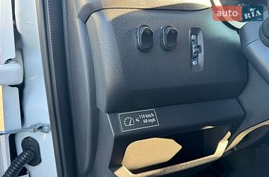 Грузопассажирский фургон Renault Master 2020 в Киеве