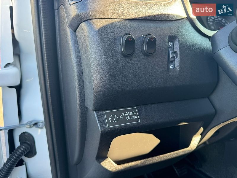 Грузопассажирский фургон Renault Master 2020 в Киеве