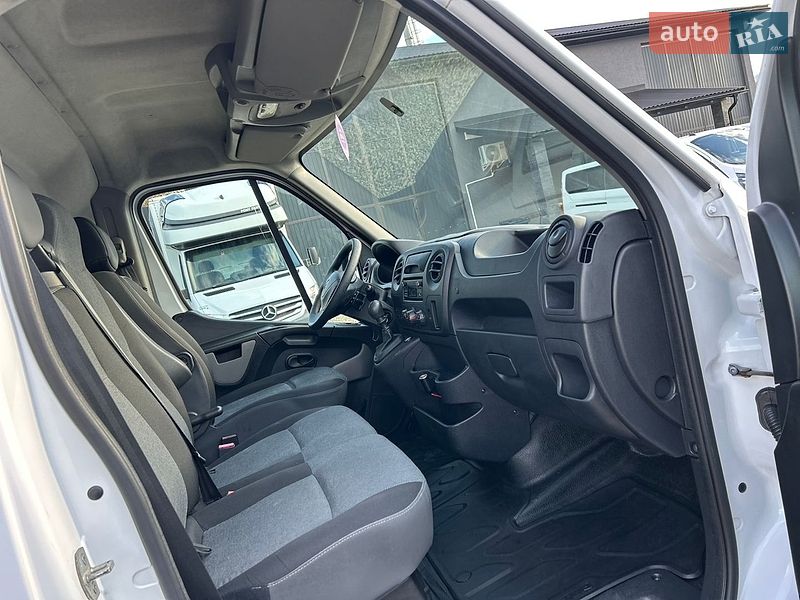 Вантажний фургон Renault Master 2018 в Хусті