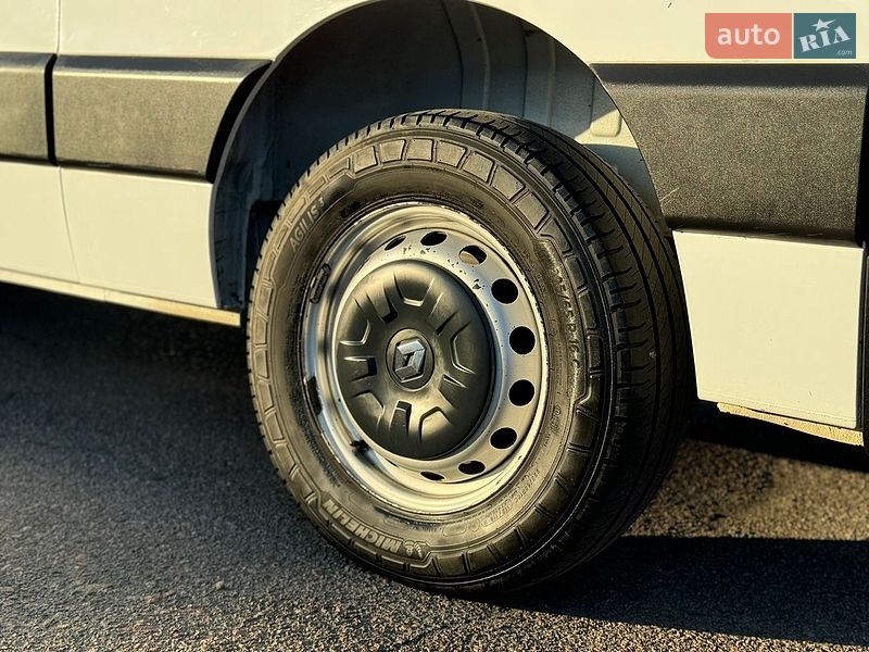 Грузопассажирский фургон Renault Master 2018 в Киеве