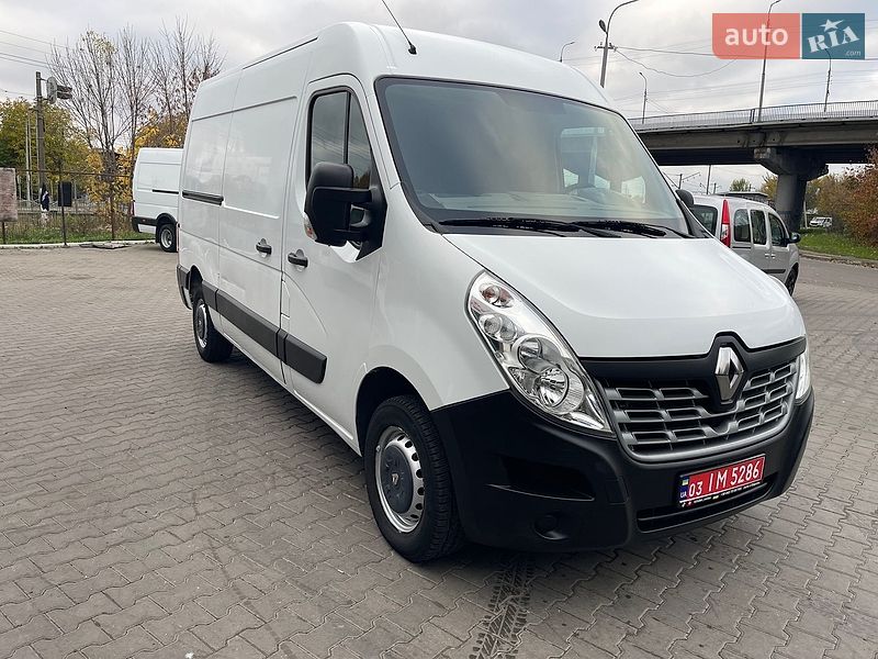 Вантажний фургон Renault Master 2015 в Луцьку