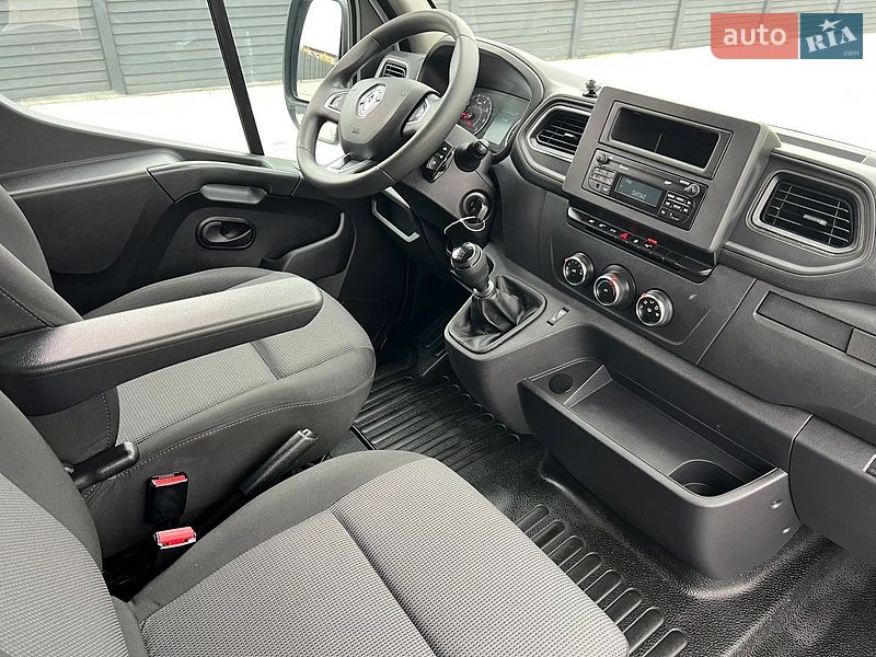 Вантажний фургон Renault Master 2022 в Дубні