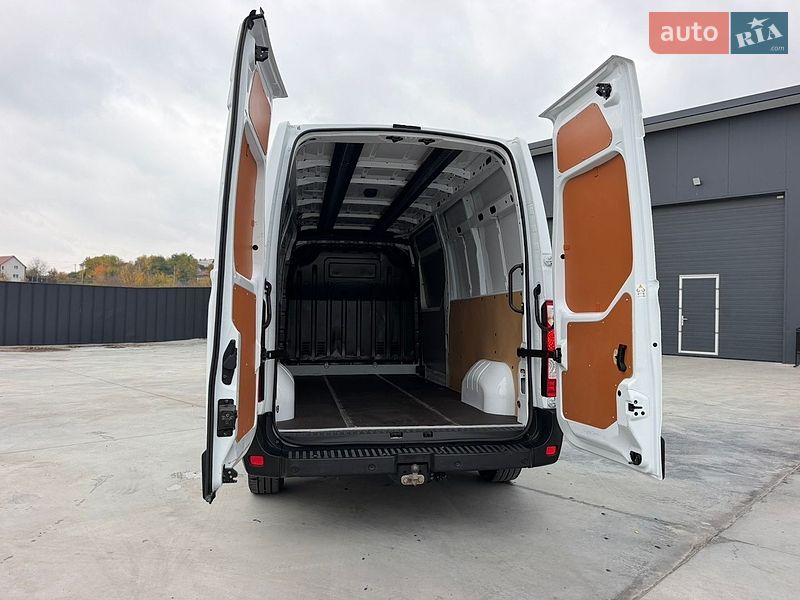 Вантажний фургон Renault Master 2022 в Дубні