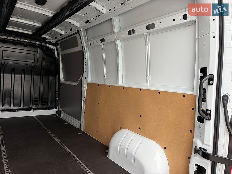 Вантажний фургон Renault Master 2022 в Дубні