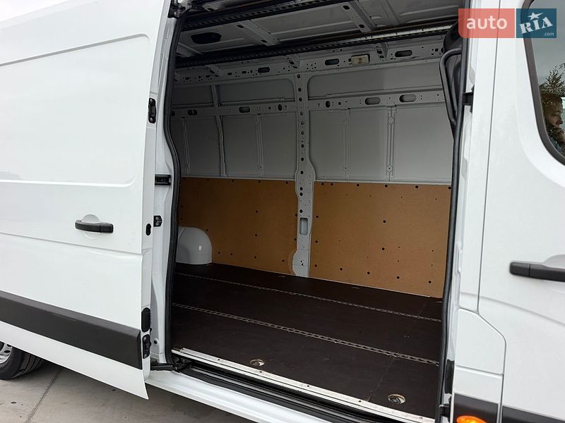 Вантажний фургон Renault Master 2022 в Дубні