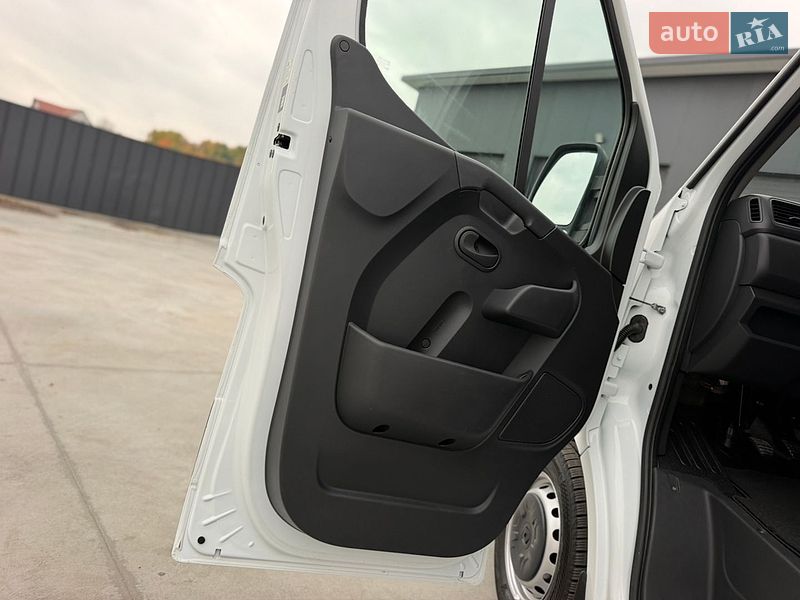 Вантажний фургон Renault Master 2022 в Дубні