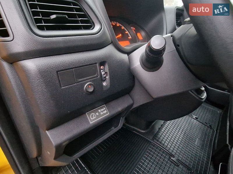 Грузовой фургон Renault Master 2020 в Пустомытах