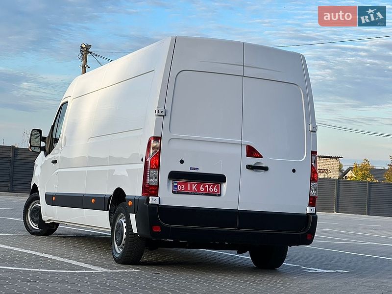 Грузовой фургон Renault Master 2023 в Дубно