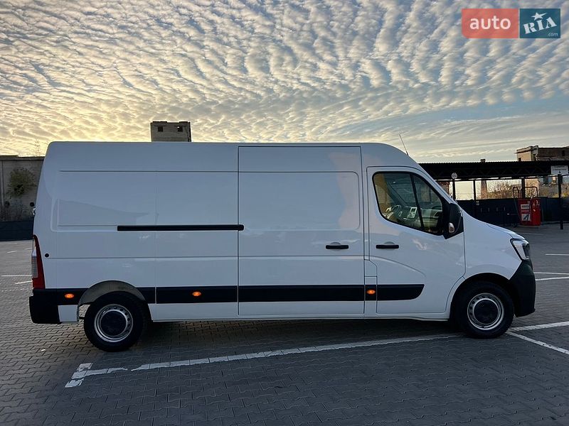 Грузовой фургон Renault Master 2023 в Дубно