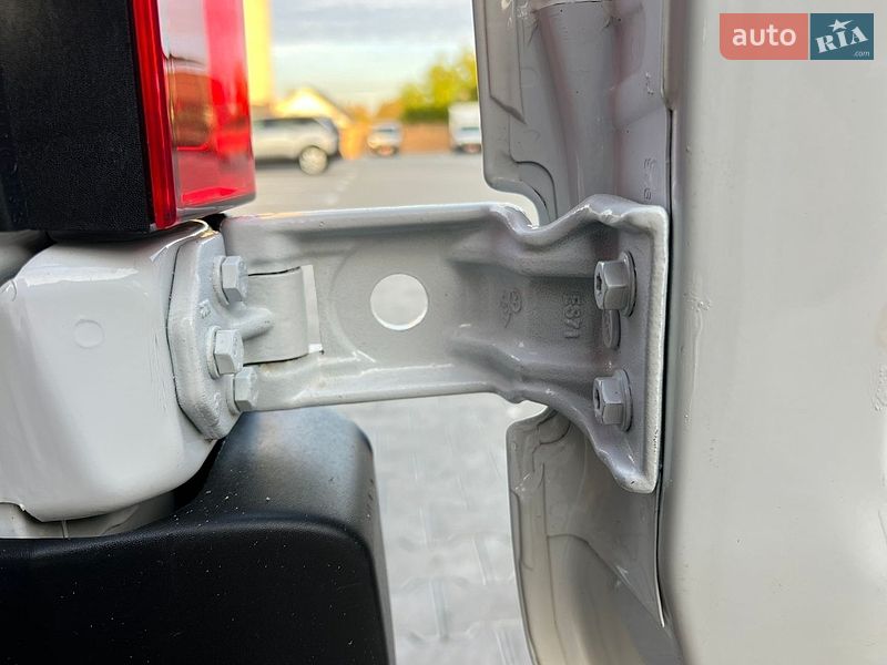 Грузовой фургон Renault Master 2023 в Дубно