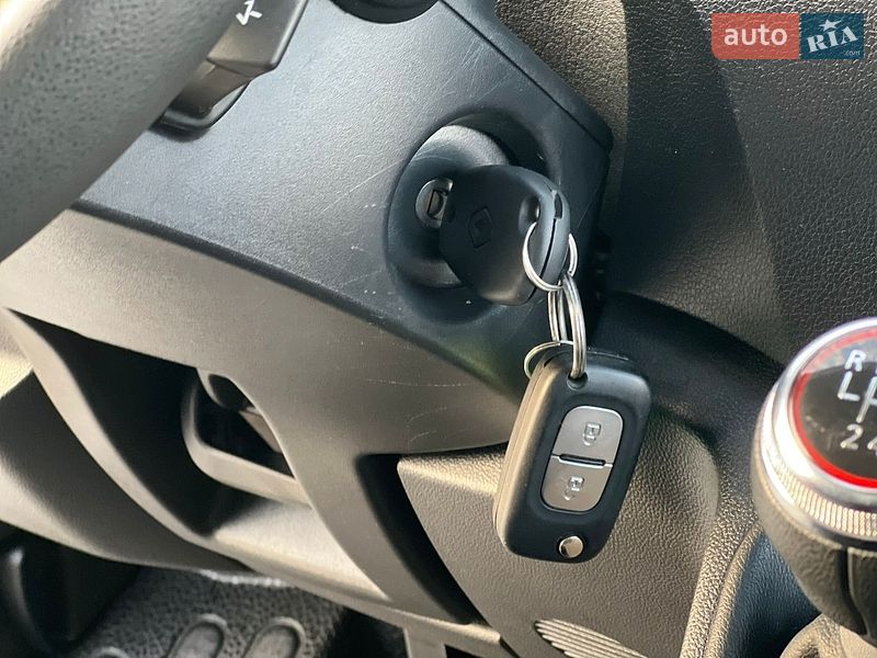 Грузовой фургон Renault Master 2023 в Дубно