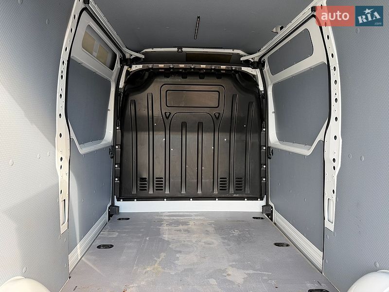 Вантажний фургон Renault Master 2020 в Тернополі