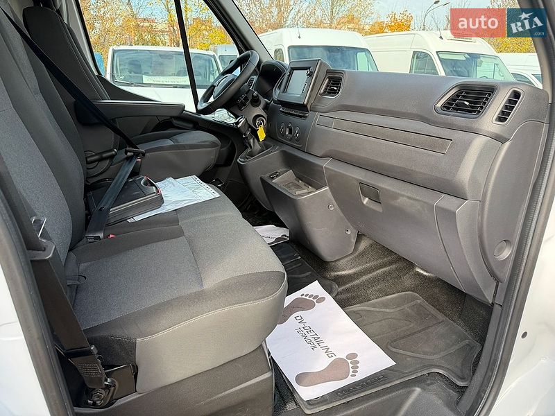 Вантажний фургон Renault Master 2020 в Тернополі