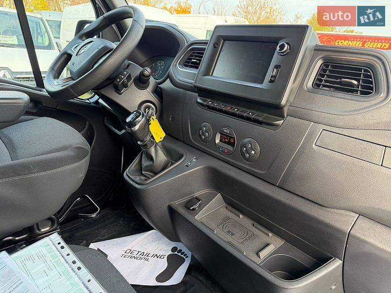 Вантажний фургон Renault Master 2020 в Тернополі