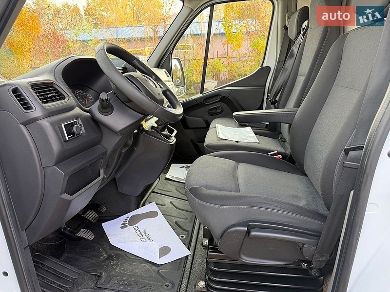 Вантажний фургон Renault Master 2020 в Тернополі
