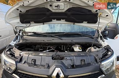 Вантажний фургон Renault Master 2020 в Тернополі