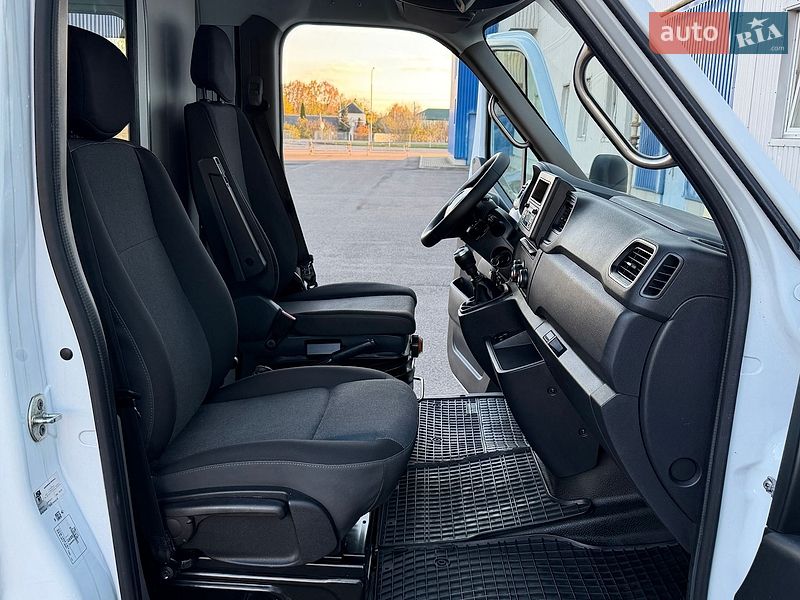 Вантажний фургон Renault Master 2022 в Ковелі