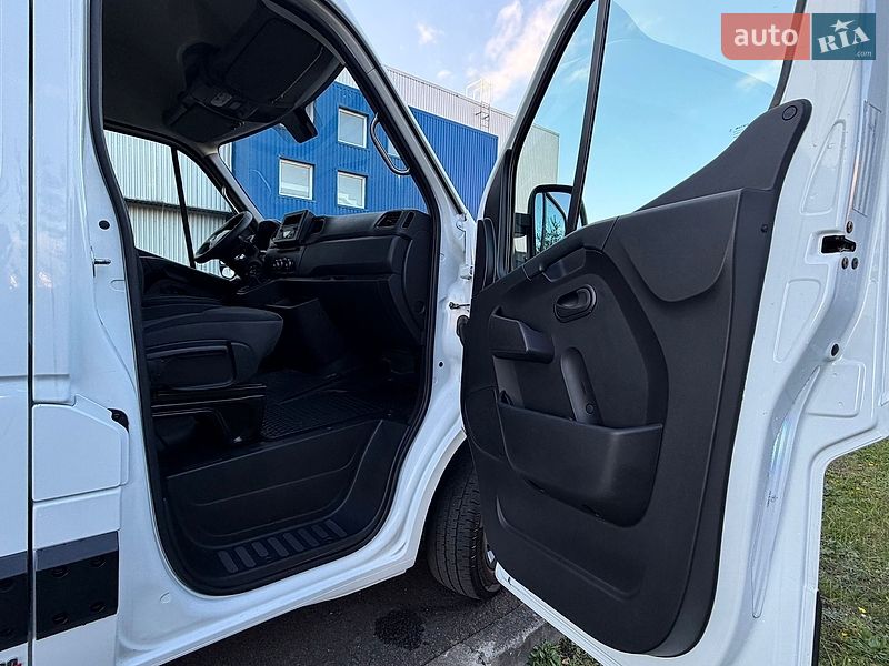 Вантажний фургон Renault Master 2022 в Ковелі