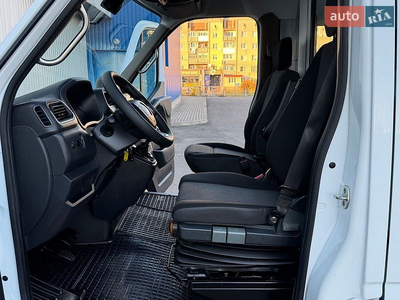 Вантажний фургон Renault Master 2022 в Ковелі