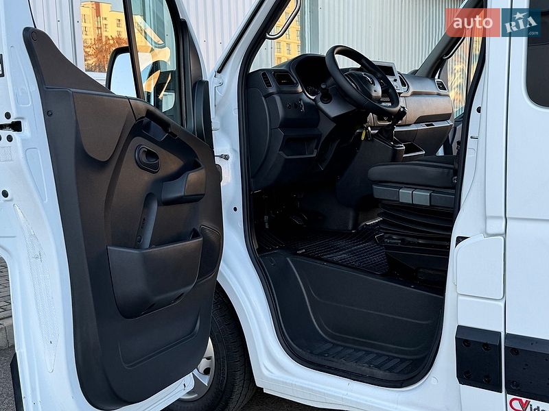 Вантажний фургон Renault Master 2022 в Ковелі