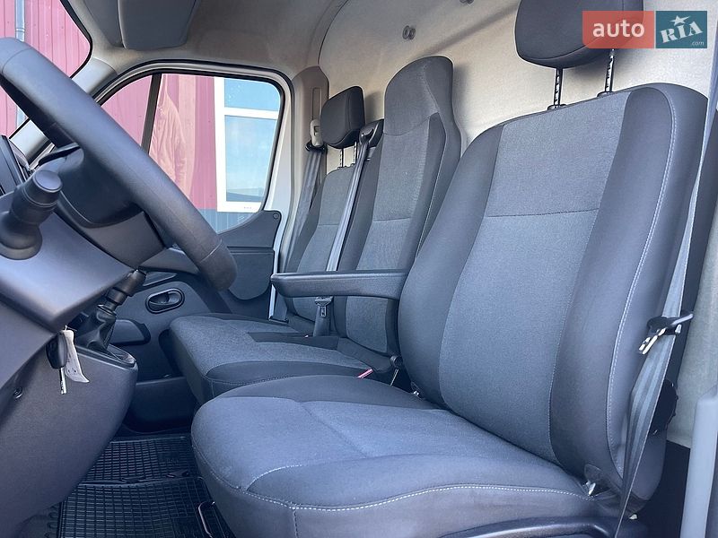 Вантажний фургон Renault Master 2022 в Дубні
