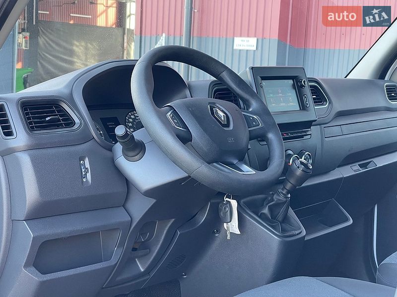 Вантажний фургон Renault Master 2022 в Дубні