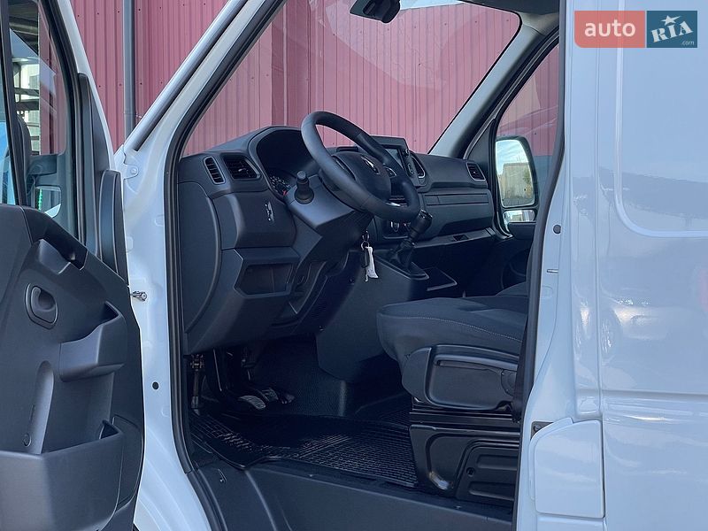 Вантажний фургон Renault Master 2022 в Дубні