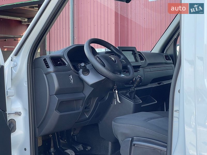Вантажний фургон Renault Master 2022 в Дубні