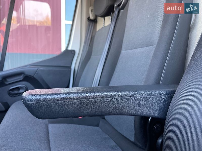 Вантажний фургон Renault Master 2022 в Дубні