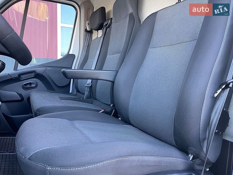 Вантажний фургон Renault Master 2022 в Дубні