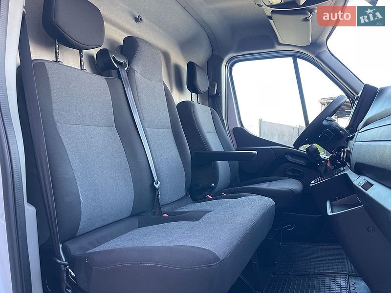Вантажний фургон Renault Master 2022 в Дубні