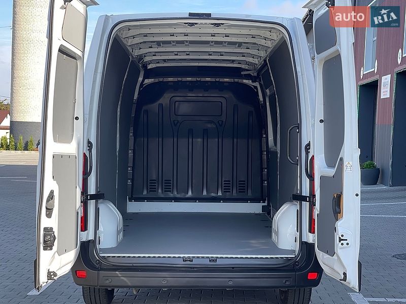 Вантажний фургон Renault Master 2022 в Дубні