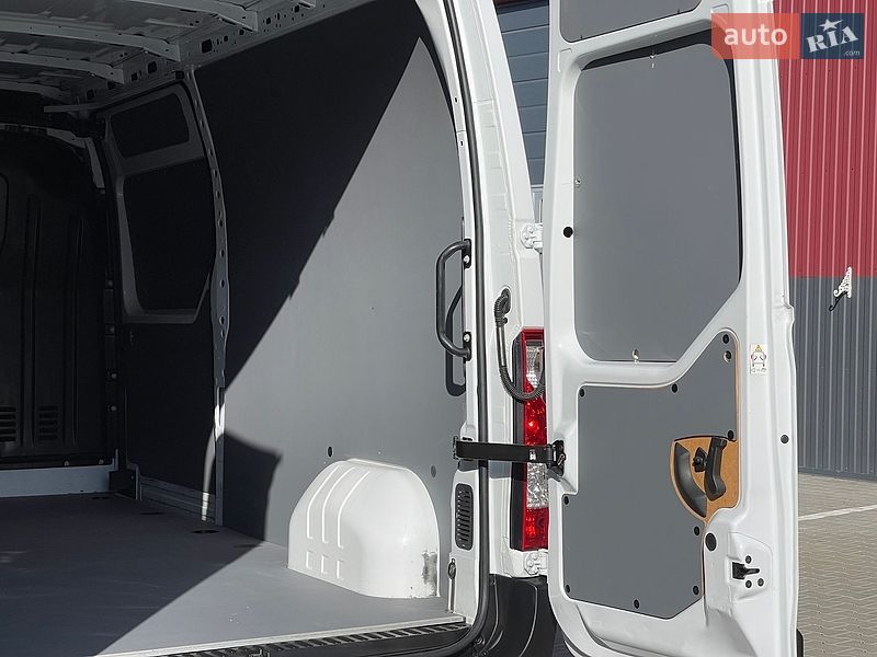 Вантажний фургон Renault Master 2022 в Дубні