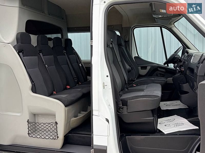 Грузопассажирский фургон Renault Master 2016 в Дубно