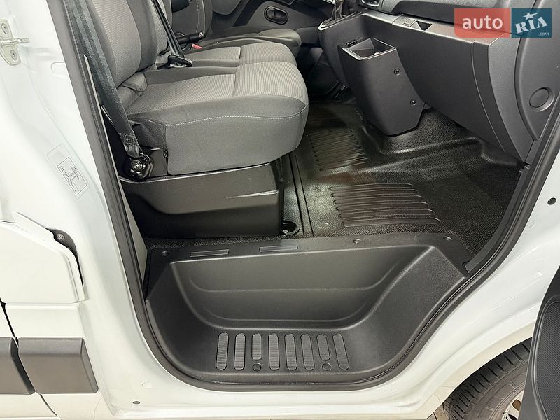 Грузовой фургон Renault Master 2022 в Полтаве