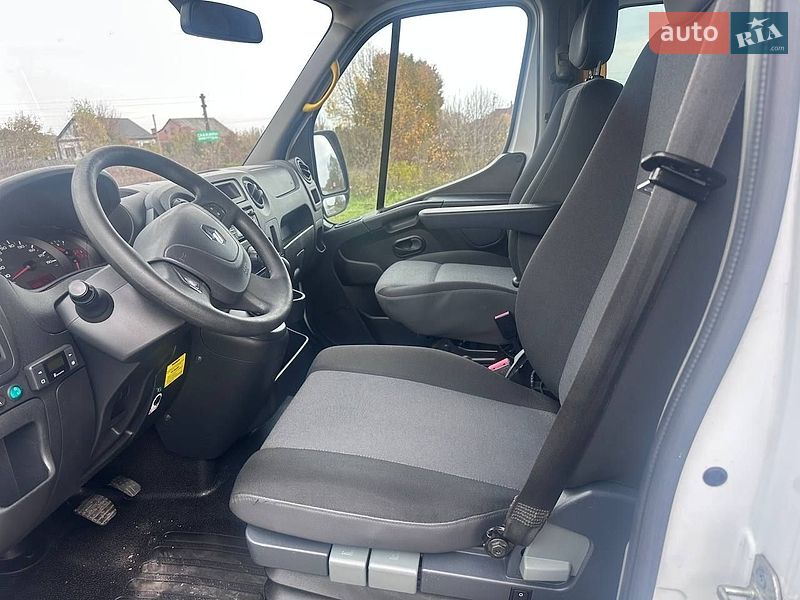 Вантажопасажирський фургон Renault Master 2019 в Дубні