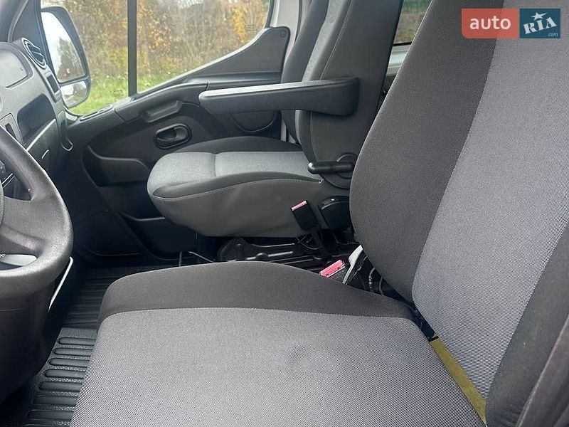 Вантажопасажирський фургон Renault Master 2019 в Дубні