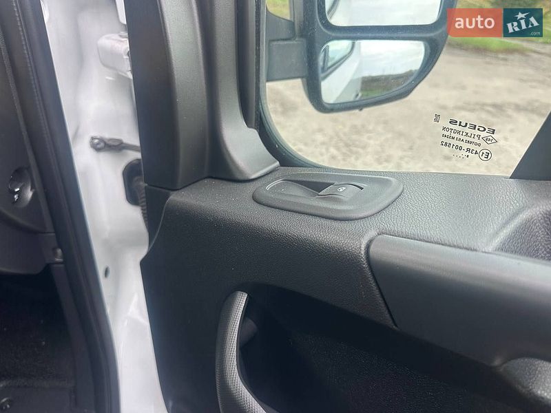 Вантажопасажирський фургон Renault Master 2019 в Дубні