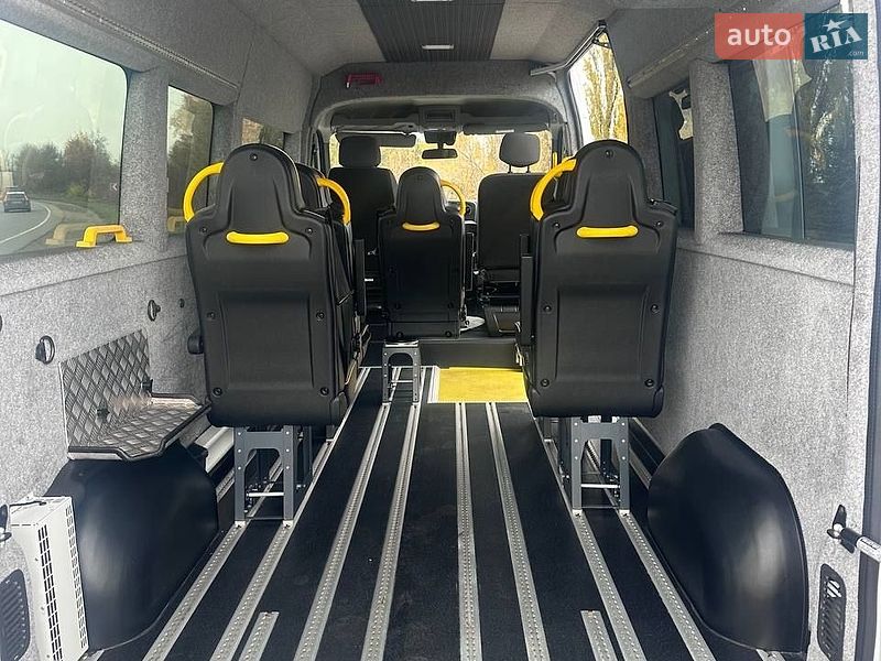 Вантажопасажирський фургон Renault Master 2019 в Дубні