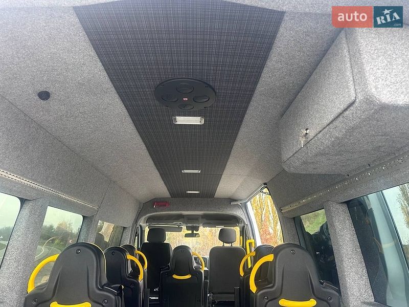 Вантажопасажирський фургон Renault Master 2019 в Дубні