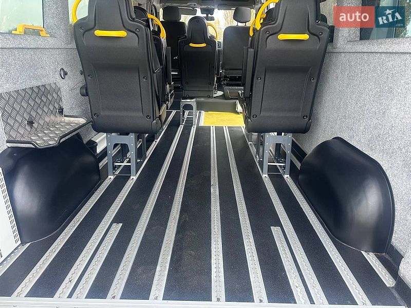 Вантажопасажирський фургон Renault Master 2019 в Дубні