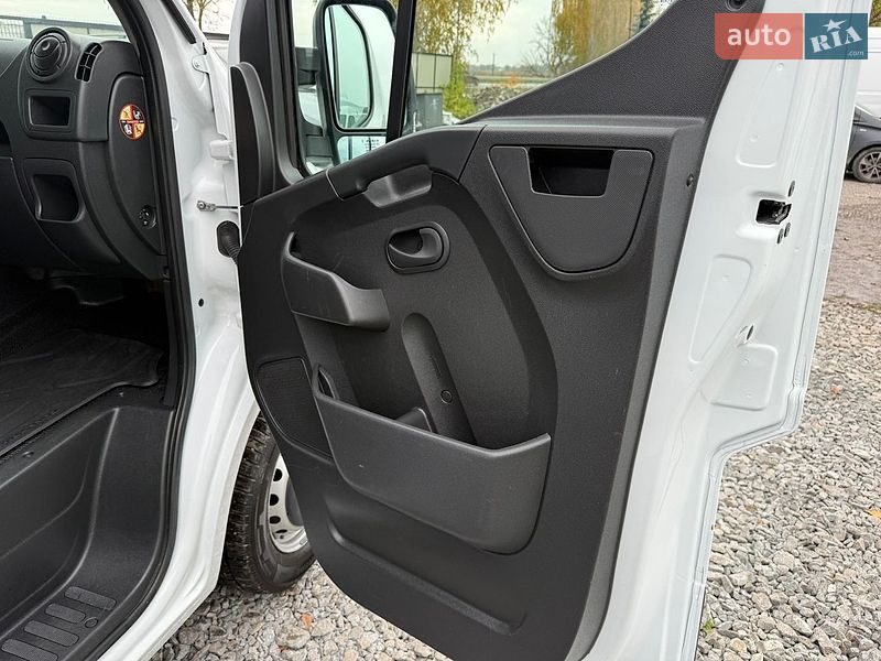 Грузопассажирский фургон Renault Master 2019 в Дубно