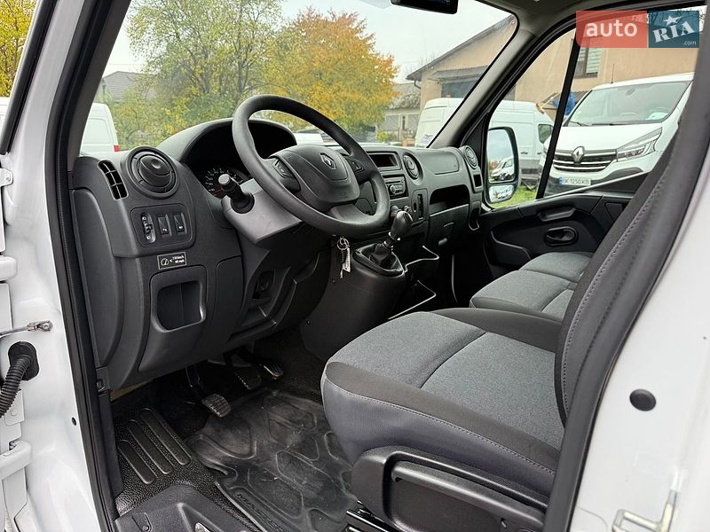 Грузопассажирский фургон Renault Master 2019 в Дубно