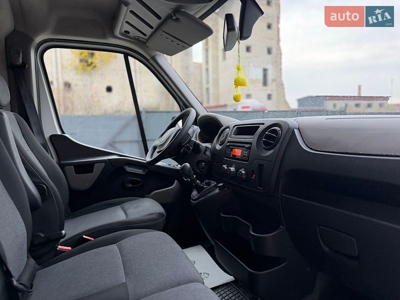 Грузовой фургон Renault Master 2018 в Дубно