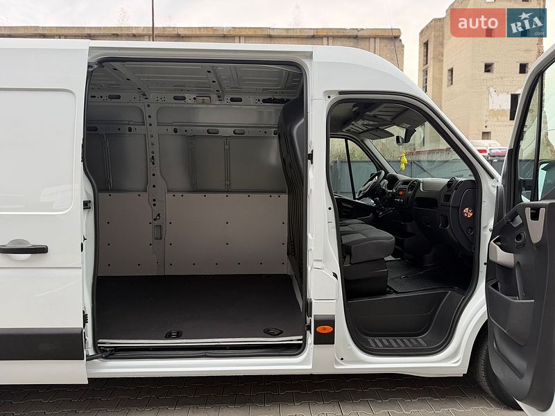Грузовой фургон Renault Master 2018 в Дубно