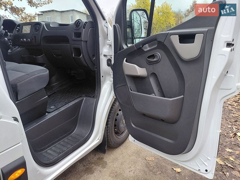 Грузовой фургон Renault Master 2017 в Ивано-Франковске