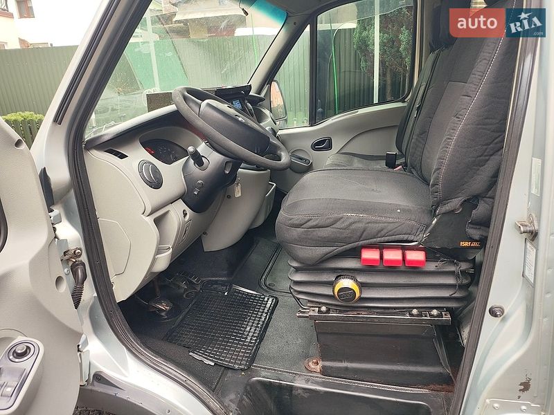 Вантажний фургон Renault Master 2008 в Львові