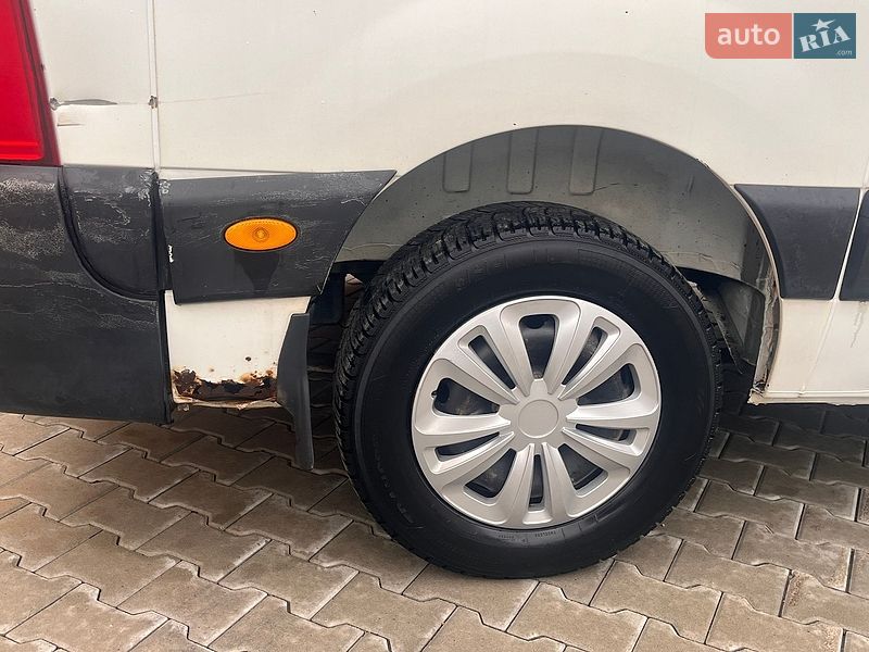 Грузовой фургон Renault Master 2012 в Винниках