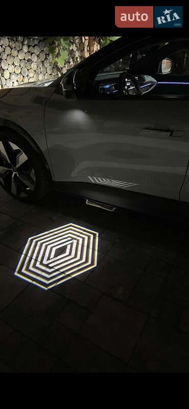 Внедорожник / Кроссовер Renault Megane E-Tech Electric 2022 в Мукачево